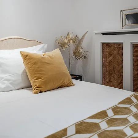 The Seven Stars - Montenapoleone Milão