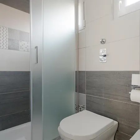 Guesthost - Modern In Corvetto