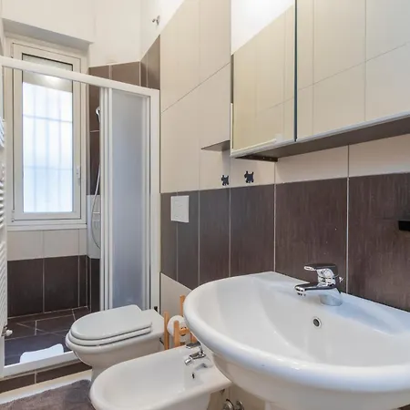 Comfortable Two-room Porta Romana M3 Lägenhet Milano