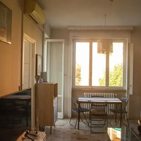 Vintage House Navigli 아파트 *