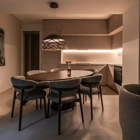 Quiet Luxury Retreat Design & Comfort Al Duomo * Milano
