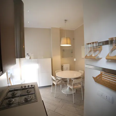 Luminoso In Moscova Con Terrazzo Appartement