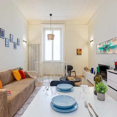 아파트 Elegant Duplex With Modern Design In