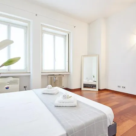 Appartamento Porta Nuova Luxury 8 Minutes From The Duomo, With Ac And Wifi