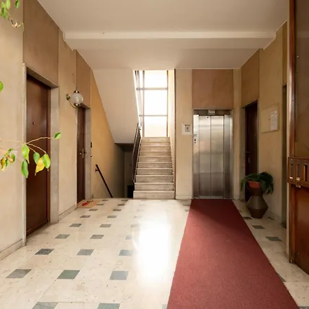 Anna San Siro Appartement *