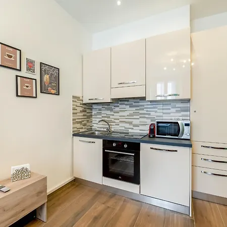 Family-friendly In Isola District Apartmán