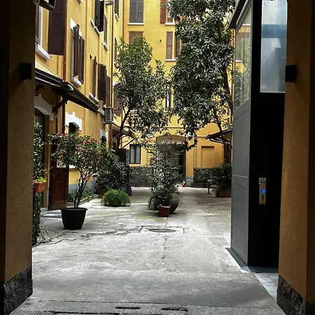 Appartamento New! Stylish 3-person Flat By Metro M3 & Sunny Balcony