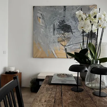 Urban Retreat Minutes Away From Duomo Cathedral *