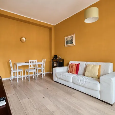Just Urban - Elegant 1-br Flat In Solari Area - 2 Min Metro M4 Milaan