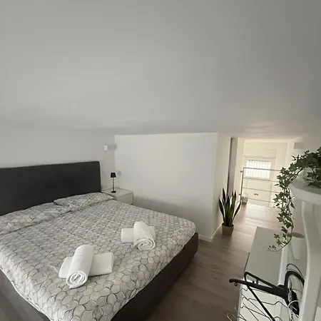 Apartment New Appartament Martesana Duomo