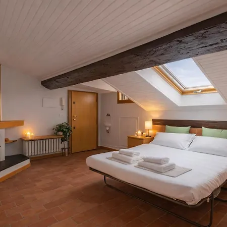 Design In Legno & Atmosfera Calda Bilocale 20m Dai Navigli Apartman