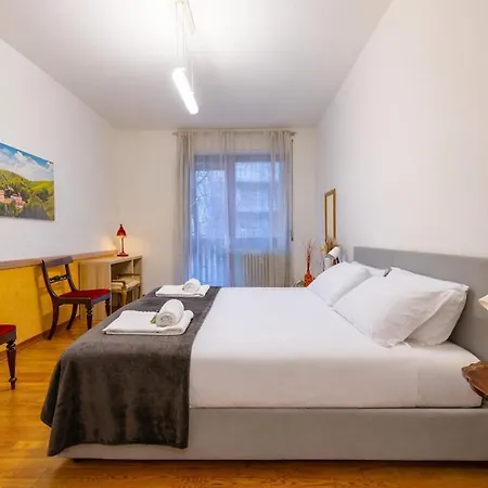 Appartamento - Spacious And Bright Apartment, Elegant Area *