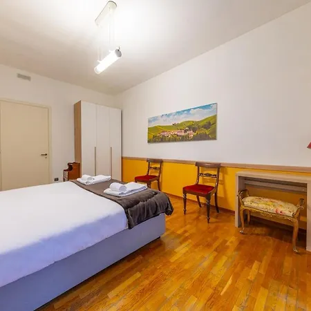 - Spacious And Bright Apartment, Elegant Area *