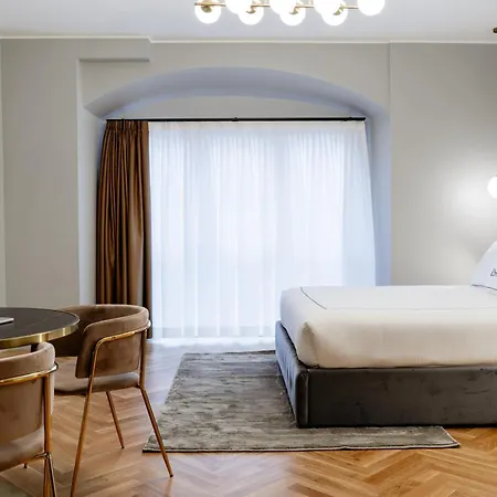 Prestige Boutique - Piazza Duomo 2 Milánó