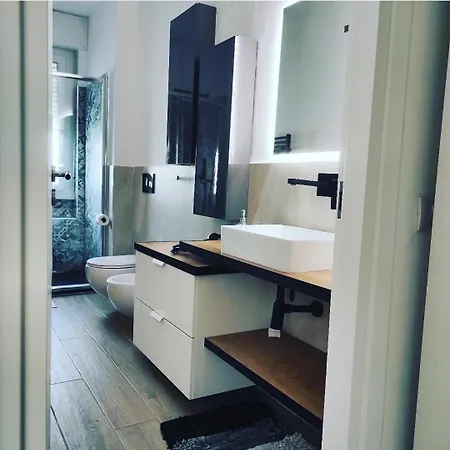 דירה Modern Flat In