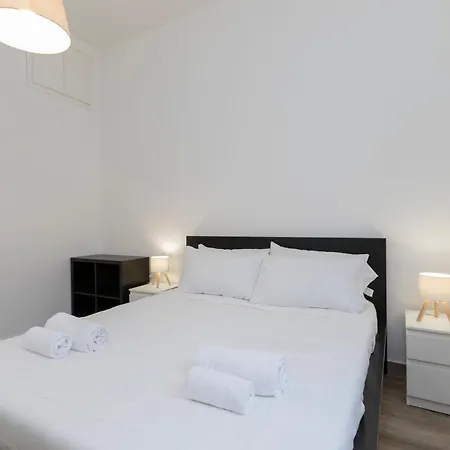 M1 M2 A Short Walk From The Subway * ميلان