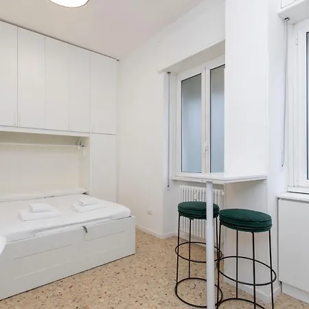 Navigli,m2 A Stone's Throw From The Subway Apartment Milan