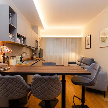 Costanza Home, Moderno Ed Elegante Nel Cuore Della Di Milano, Nuova Metro Blu, Comodo Per Duomo, San Siro E Rho Fiera *
