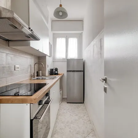 Quiet Modern - Linate Airport *