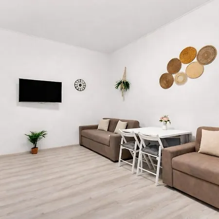 Apartmán Group-friendly Flat 10 Minutes From The Stadium Wifi Pet
