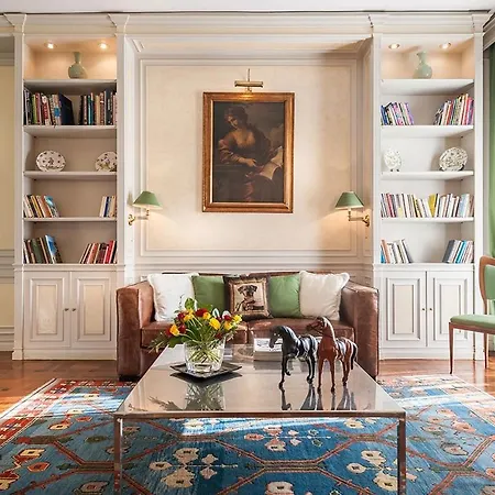 Domus Centro Apartment