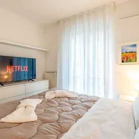 Luminoso E Ristrutturato Con Doppio Balcone E Wifi Appartamento *