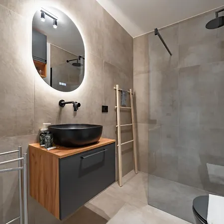 9 Min Walk From Porta Nuova, Design And Elegance *