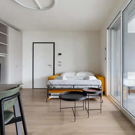Guesthost - Lambrate Modern Flat With Terrace * Milán