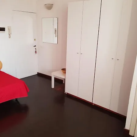 Mondrian's Flat In - Cadore V Giornate - Metro M4 Dateo *