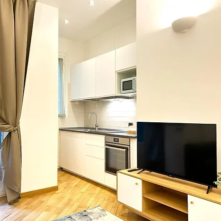 The Secret Garden - 100 M Dalla Metropolitana * 米兰