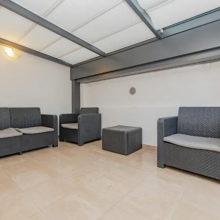 Appartement Bnbest Tricolore 6 Pax *