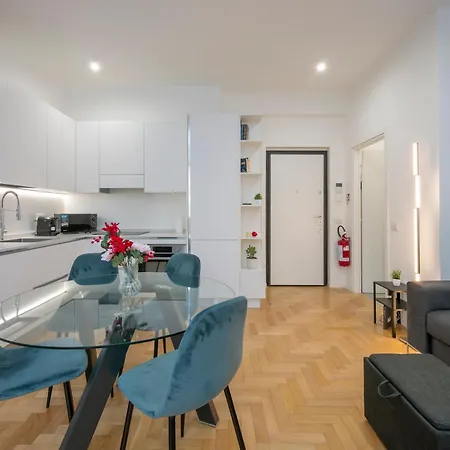 I-host - Bright 1br With Balcony In * ميلان