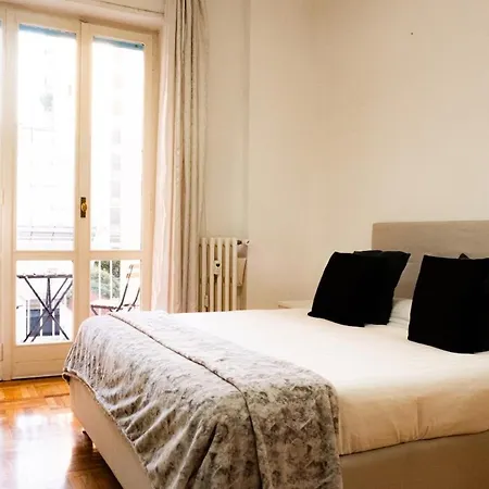 アパート Moscova, Elegant In Centre Of ミラノ