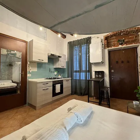 Cosy Navigli Haven - 15 Minutes From Duomo