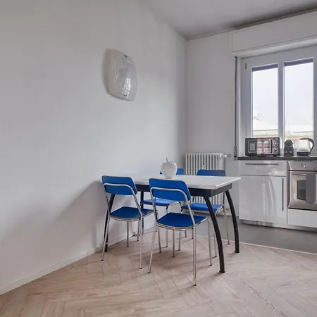 Mico Executive 아파트 *