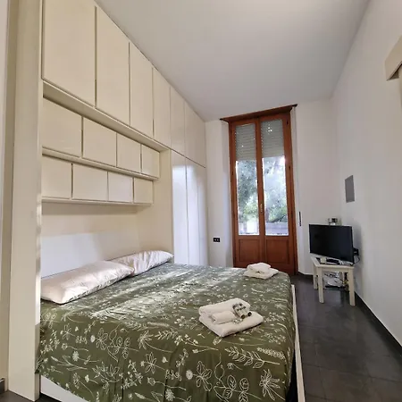 Navigli Elegant With Park View Apartman