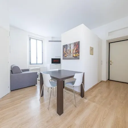 Eleganza In Porta Venezia - 4 Posti Letto Con Ac ミラノ