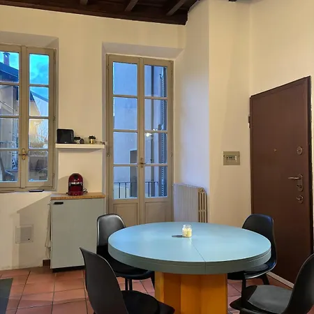 Milan's Secret Courtyard - Historic Center Apartment *