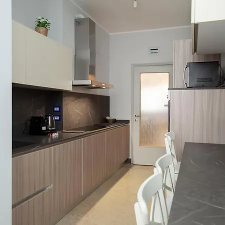 Rg Design - View - Porta Venezia Апартаменты *