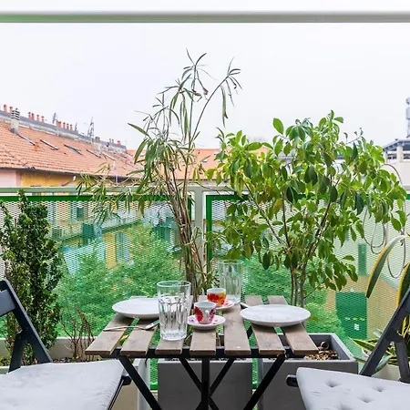 דירה Stylish Flat In Nolo District By Metro Rovereto מילאנו