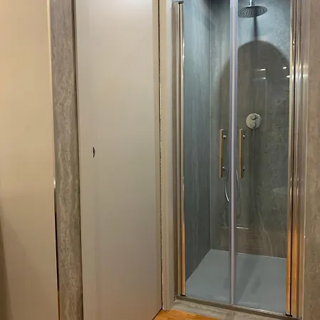 Design - One Bedroom Apartment *