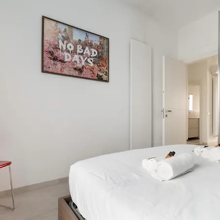 Lambrate - Corti - Bilocale Con Ampio Balcone Apartman