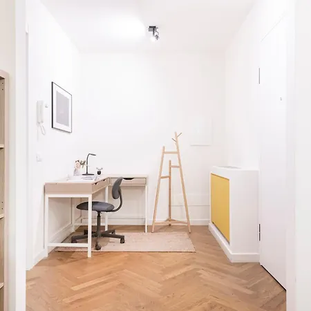 Easylife - - San Gregorio 3 F - P Venezia شقة *