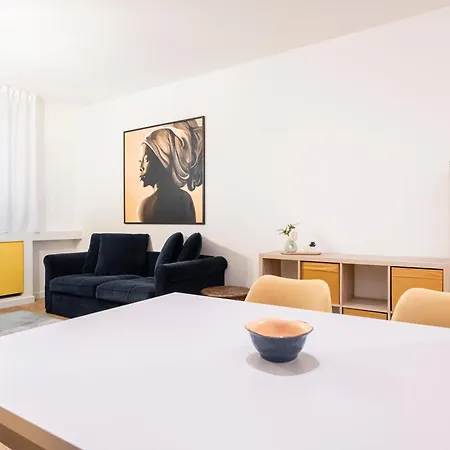 Easylife - - San Gregorio 3 F - P Venezia Appartamento Milano