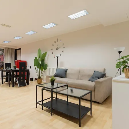 Urban Loft With Pool Table - M3 And Train Station - Duomo In 10 Min Milano