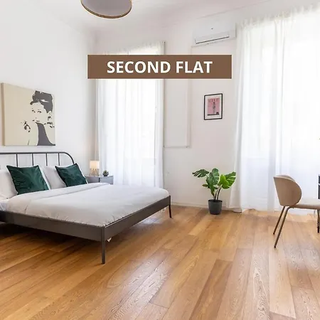 Duomo 7 Min - Two Independent Flats With Parking *