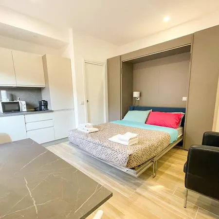 Olimpic Village Club 6 Milánó