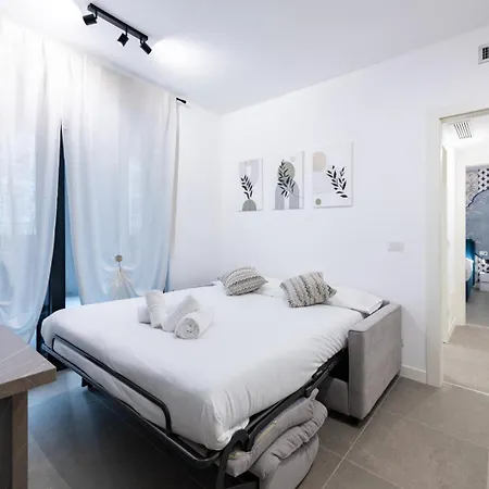 Parcheggio Gratuito - New 1bdr Con Terrazzo Lägenhet *