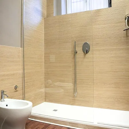 Apartment Metro Gambara 2min - Duomo & Navigli - Ac - Self Check In - 2