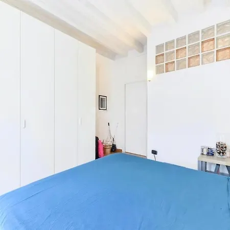 Nolo - Floor Bright - Metro Pasteur * ミラノ